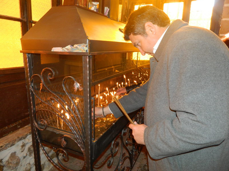 Хари Локвенец во посета на православните храмови за Пречиста